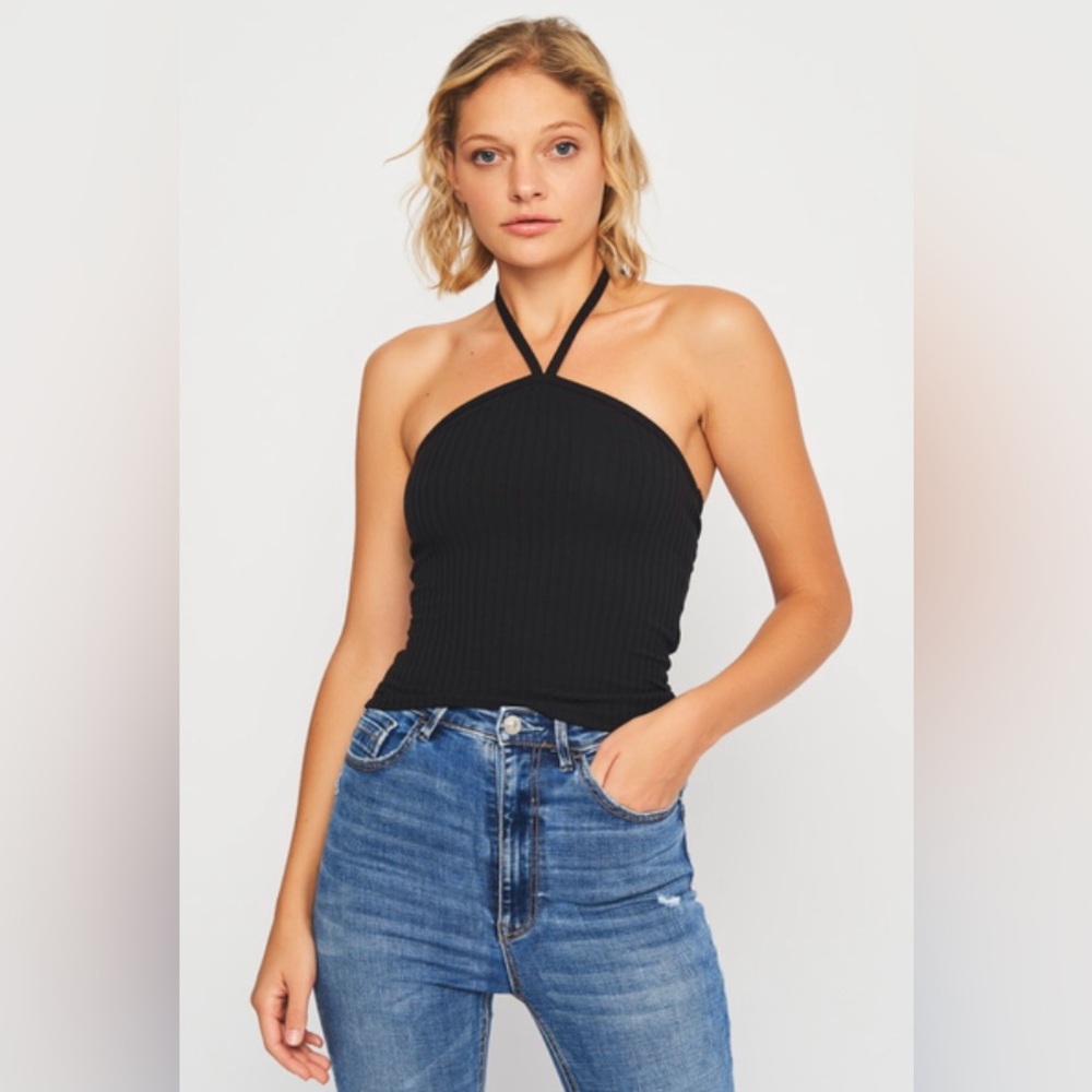 Stradivarius halter rib top